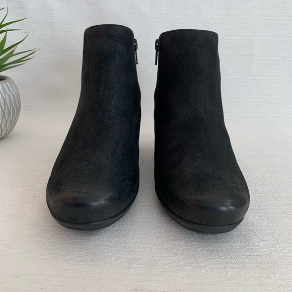 Abeo Rommie Neutral Black Suede Leather Heeled Ankle Booties Woman’s 7N - Picture 4 of 15